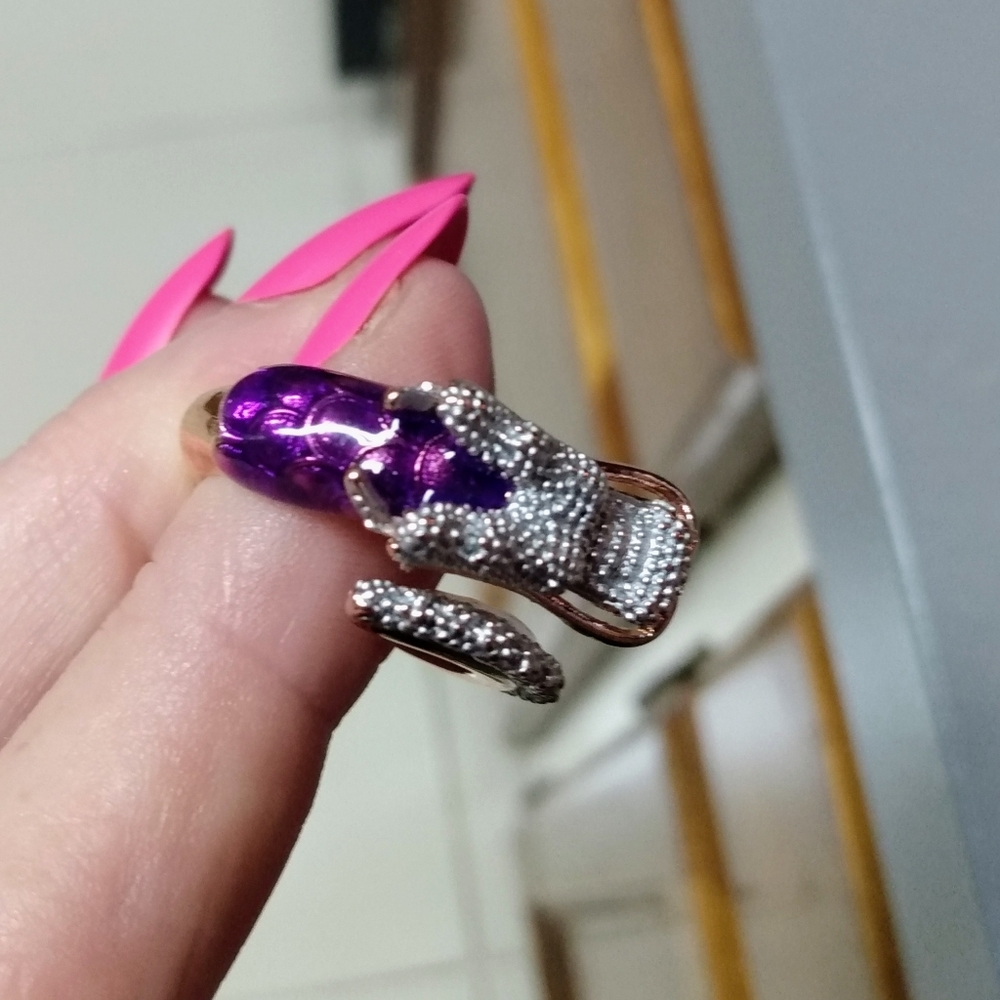 Ring - Picture 2 of 4